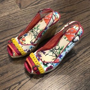 Not Rated Wedge sandal!!